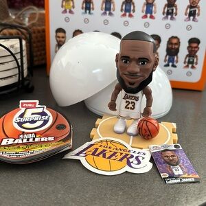 ZURU NBA Ballers 5 Surprise Mystery Figure LEBRON JAMES